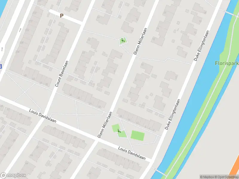 Ambulance met grote spoed naar de Glenn Millerlaan in Beverwijk