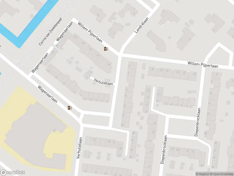 Ambulance met gepaste spoed naar de Verhulstlaan in Rotterdam