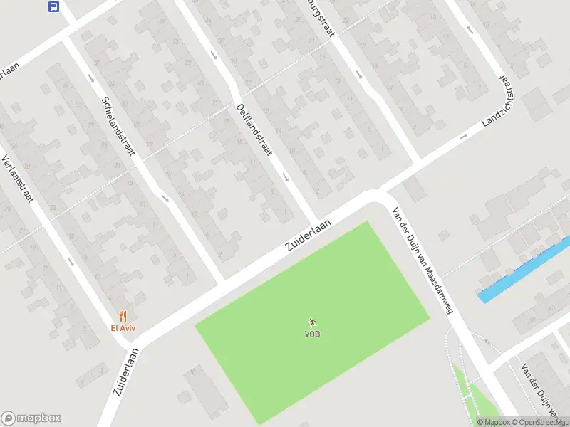 Ambulance met grote spoed naar de Delflandstraat in Rotterdam