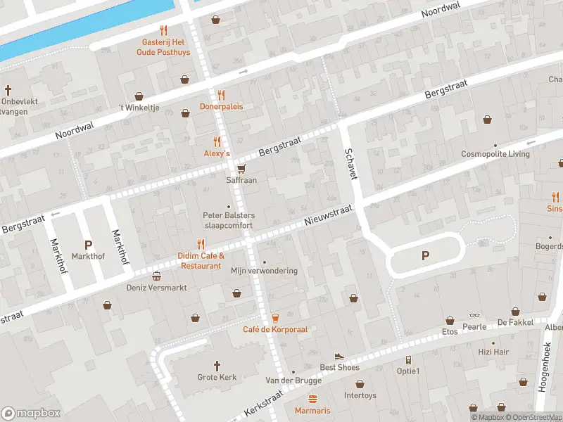 Brandweer met gepaste spoed naar de Van Hoevestraat in Leerdam vanwege waarnemen gaslucht