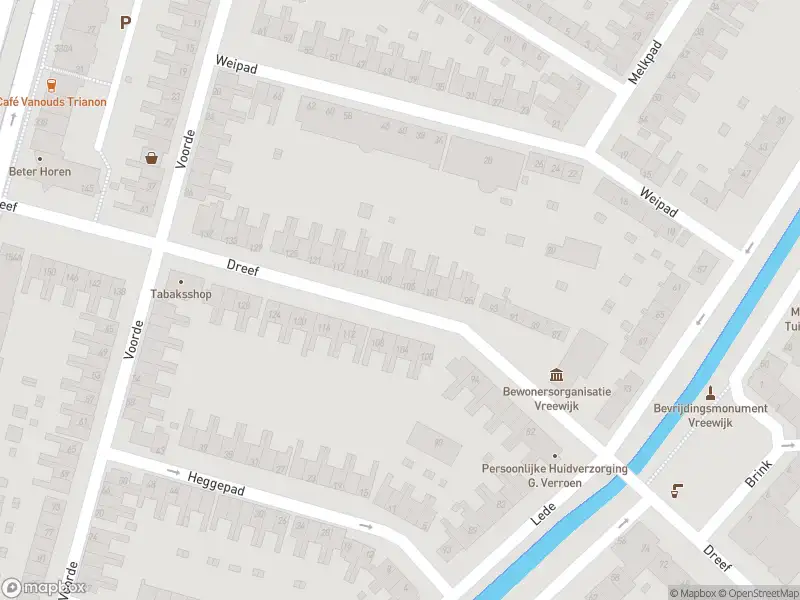 Ambulance met grote spoed naar de Dreef in Rotterdam