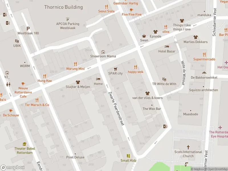 Ambulance met gepaste spoed naar de Zwarte Paardenstraat in Rotterdam