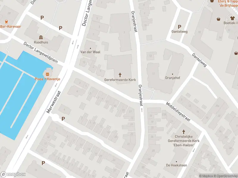 Ambulance met grote spoed naar de Oranjestraat in Sliedrecht