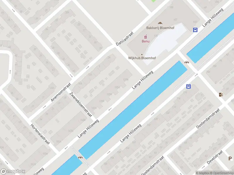 Ambulance met gepaste spoed naar de Lange Hilleweg in Rotterdam