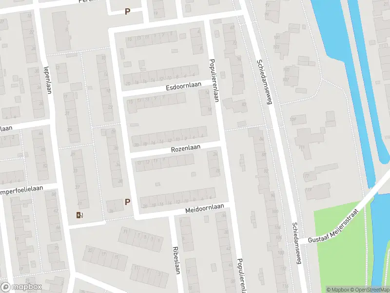 Ambulance met gepaste spoed naar de Rozenlaan in Schiedam