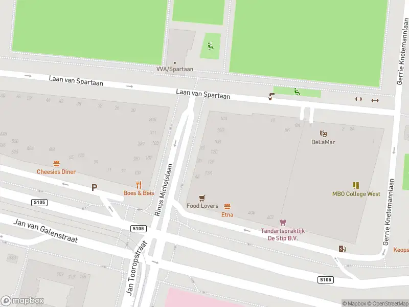 Ambulance met gepaste spoed naar de Rinus Michelslaan in Amsterdam