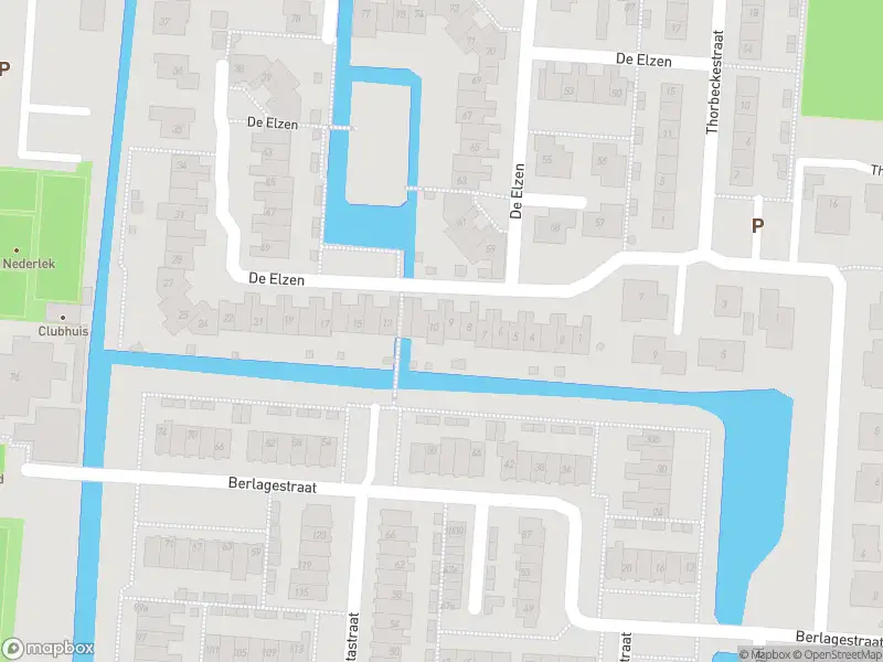 Ambulance met grote spoed naar de De Elzen in Lekkerkerk