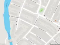 Ambulance met grote spoed naar de Zwartewaalsestraat in Schiedam