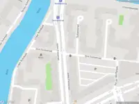 Ambulance met grote spoed naar de Jonker Fransstraat in Rotterdam