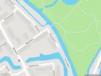 Ambulance met grote spoed naar de Pomerolgaard in Spijkenisse