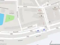 Ambulance met grote spoed naar de Westzeedijk in Rotterdam