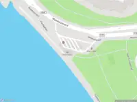 Ambulance met gepaste spoed naar de Maasboulevard in Rotterdam