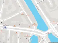 Ambulance met gepaste spoed naar de Mathenesserdijk in Rotterdam