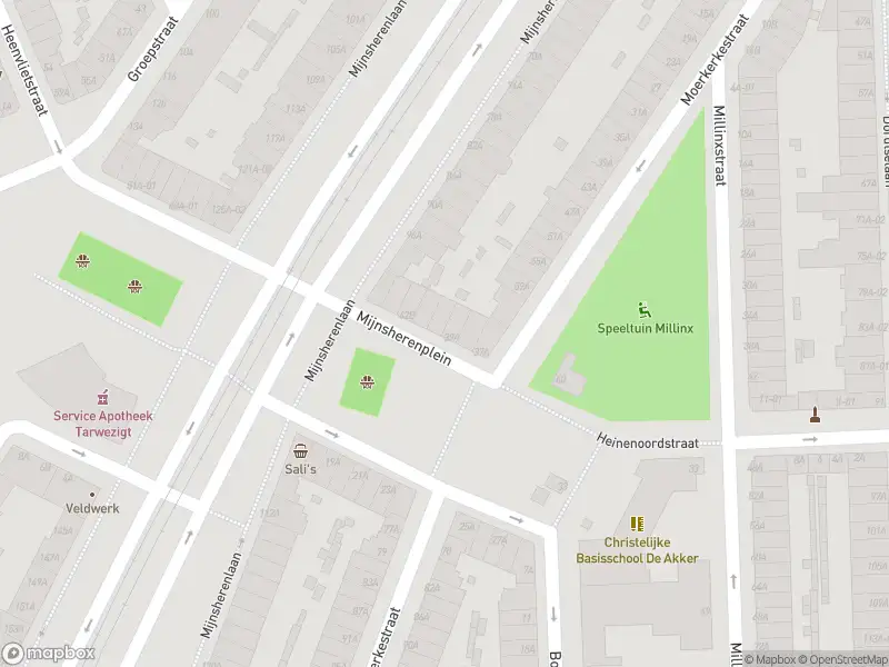 Ambulance met grote spoed naar de Mijnsherenplein in Rotterdam