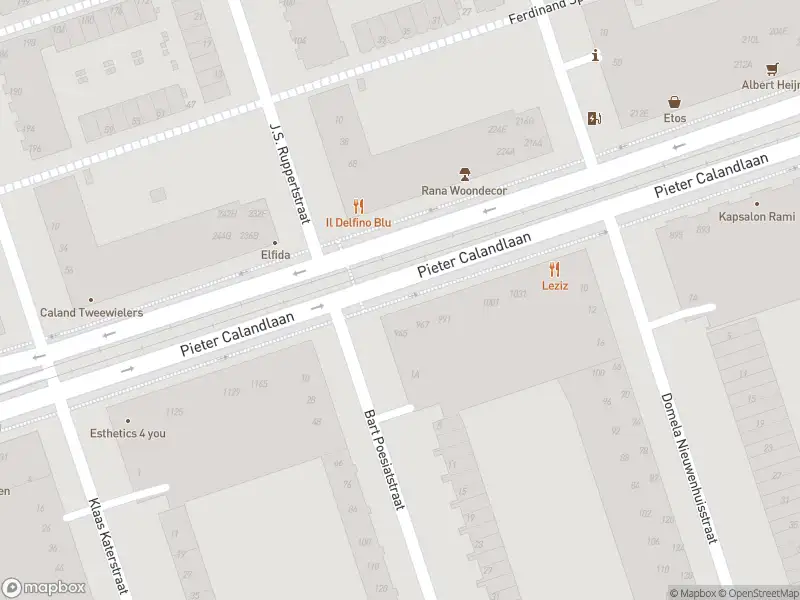 Brandweer met gepaste spoed naar de Johan Hofmanstraat in Amsterdam