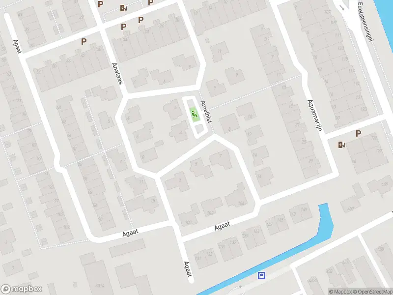 Ambulance met grote spoed naar de Azuriet in Zoetermeer