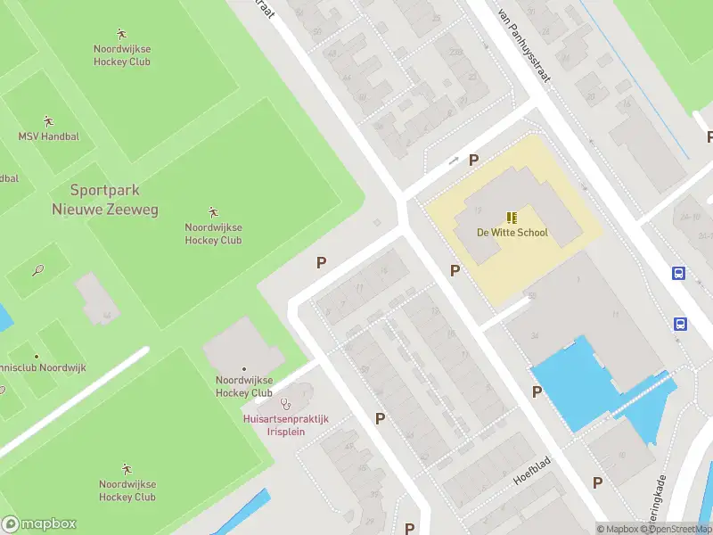 Ambulance met grote spoed naar de Irisplein in Noordwijk