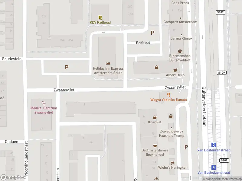 Ambulance met grote spoed naar de Zwaansvliet in Amsterdam