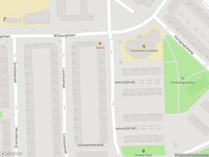 Brandweer met gepaste spoed naar de Sara Burgerhartstraat in Amsterdam