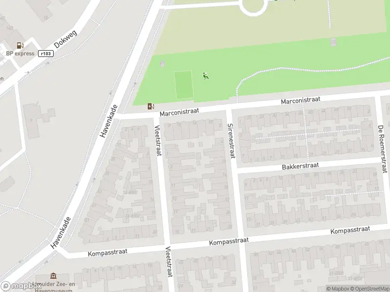 Ambulance met grote spoed naar de Kompasstraat in IJmuiden