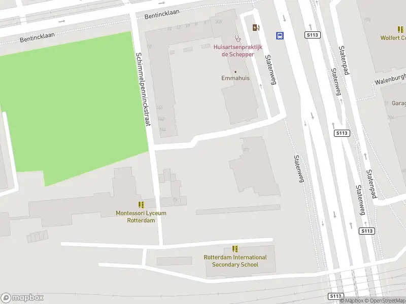 Ambulance met grote spoed naar de Schimmelpenninckstraat in Rotterdam