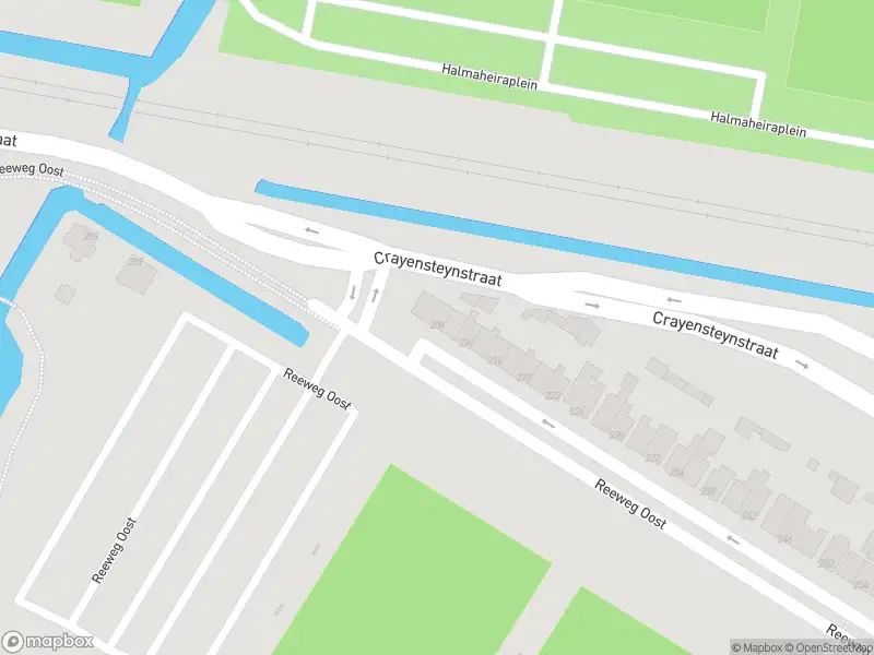 Ambulance met gepaste spoed naar de Reeweg Oost in Dordrecht