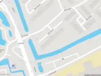 Ambulance met grote spoed naar de Merellaan in Capelle aan den IJssel