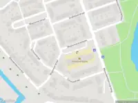 Ambulance met grote spoed naar de Wognumerplantsoen in Amsterdam