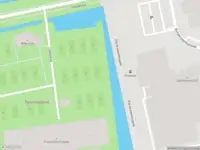 Ambulance met grote spoed naar de Burgerweeshuispad in Amsterdam