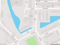 Ambulance met gepaste spoed naar de Huniadijk in Rotterdam