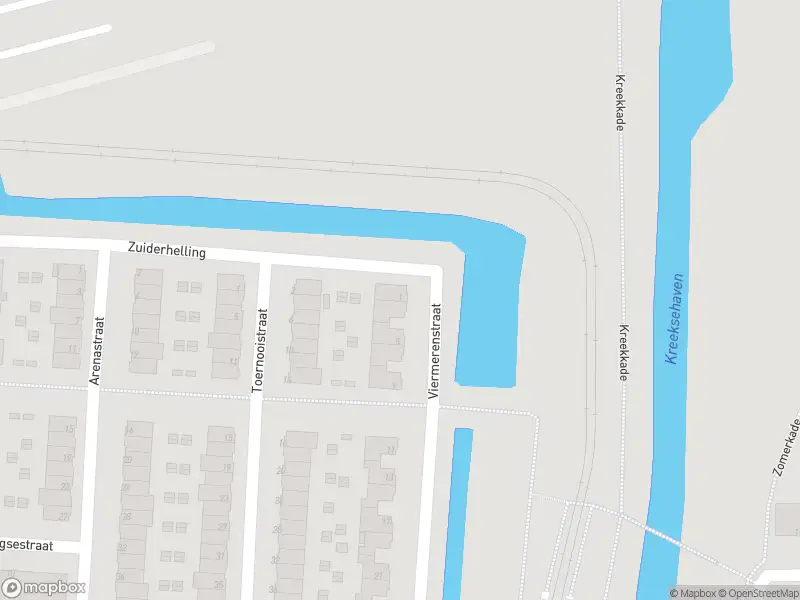 Politie naar de Viermerenstraat in Rotterdam vanwege voertuigen te water