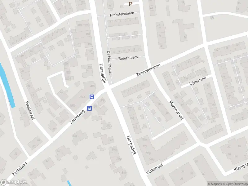 Ambulance met gepaste spoed naar de Zwaluwenlaan in Rhoon