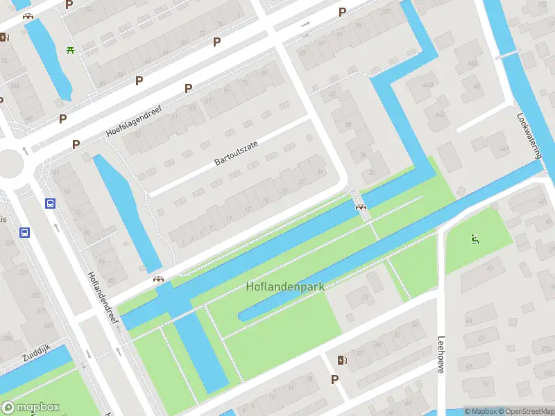 Ambulance met grote spoed naar de Bartoutszate in Delft