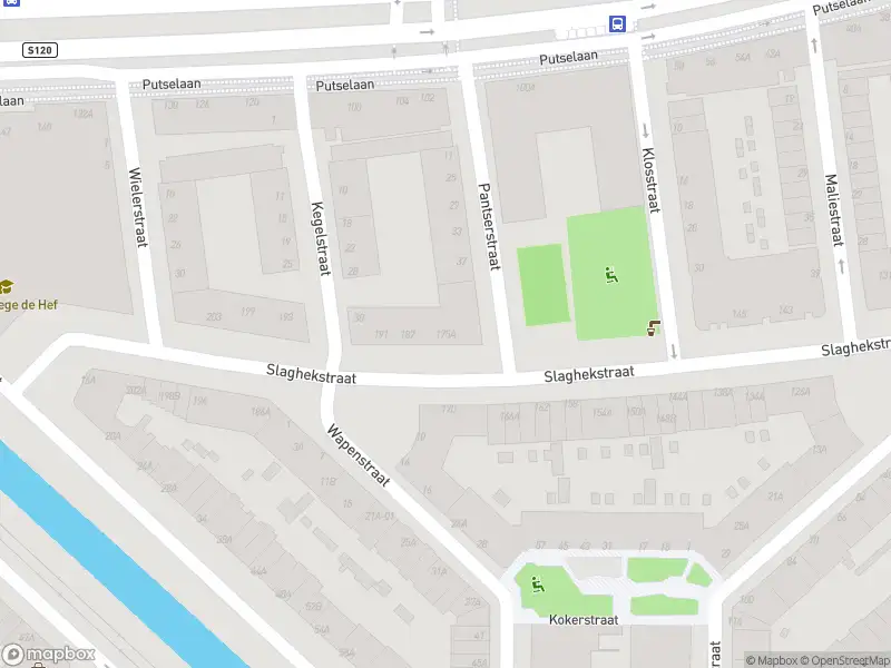 Ambulance met gepaste spoed naar de Slaghekstraat in Rotterdam