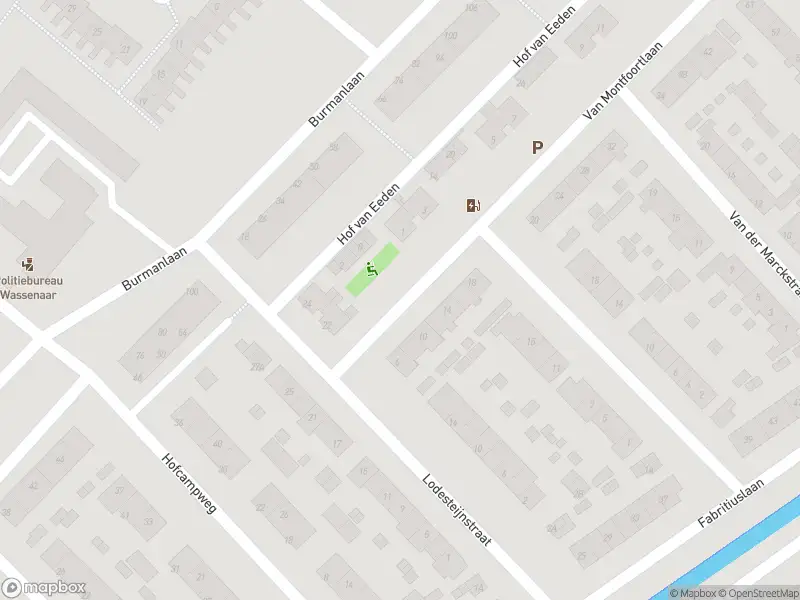 Ambulance met grote spoed naar de Van Montfoortlaan in Wassenaar