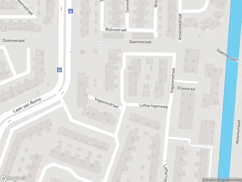 Ambulance met gepaste spoed naar de Vogezenstraat in Alkmaar