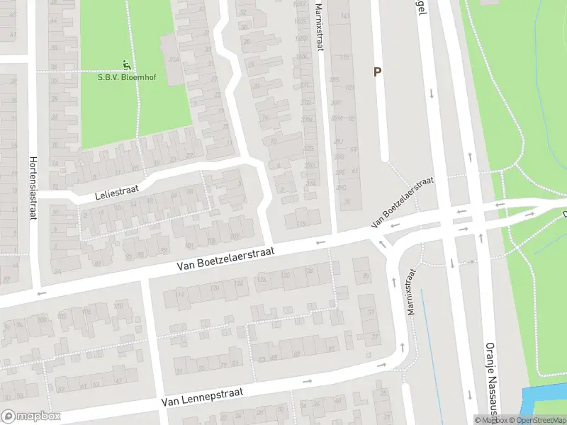 Ambulance met gepaste spoed naar de Hooftstraat in Alphen aan den Rijn