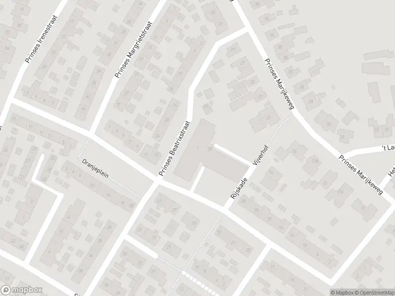 Ambulance met grote spoed naar de Vijverhof in Meerkerk