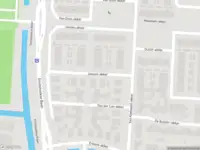 Ambulance met gepaste spoed naar de Jansen-akker in Barendrecht