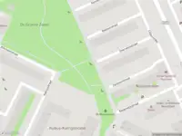 Ambulance met grote spoed naar de Markengouw in Amsterdam