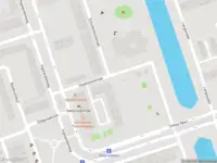 Ambulance met grote spoed naar de Hoekslootstraat in Amsterdam