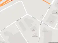 Brandweer met grote spoed naar de Zernikelaan in Leek vanwege afgaan automatisch brandalarm