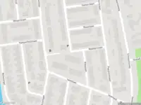 Ambulance met gepaste spoed naar de Iepenlaan in Schiedam