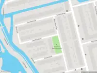 Ambulance met grote spoed naar de Lesothostraat in Delft