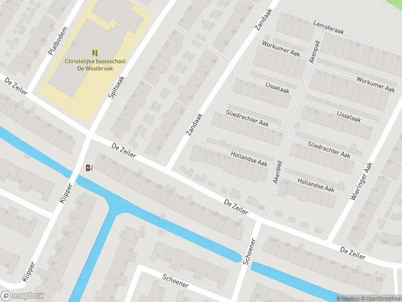 Ambulance met gepaste spoed naar de Hollandse Aak in Velserbroek