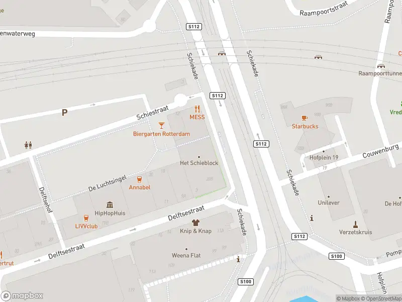 Ambulance met gepaste spoed naar de Schiekade in Rotterdam