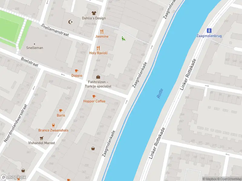 Ambulance met grote spoed naar de Zaagmolenkade in Rotterdam