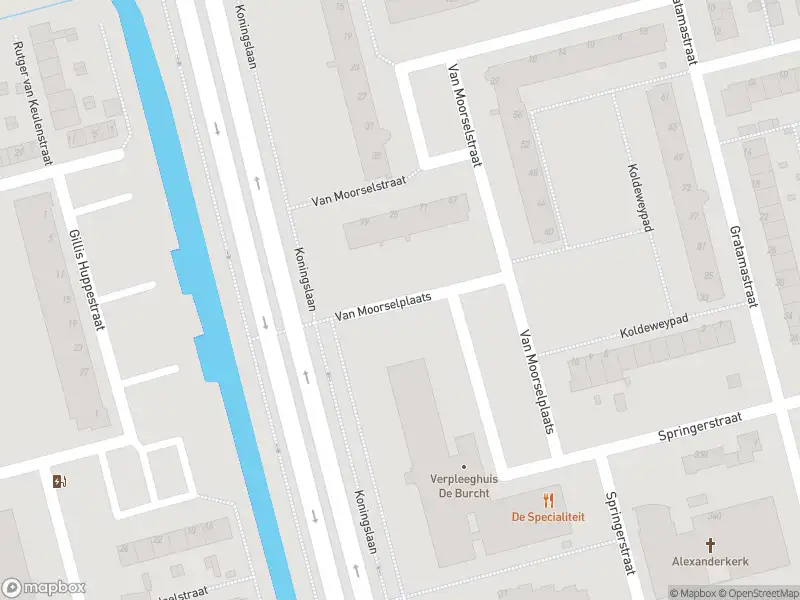 Brandweer met grote spoed naar de Van Moorselplaats in Rotterdam vanwege wateroverlast