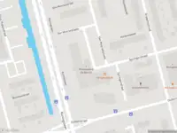 Ambulance met grote spoed naar de Van Moorselplaats in Rotterdam