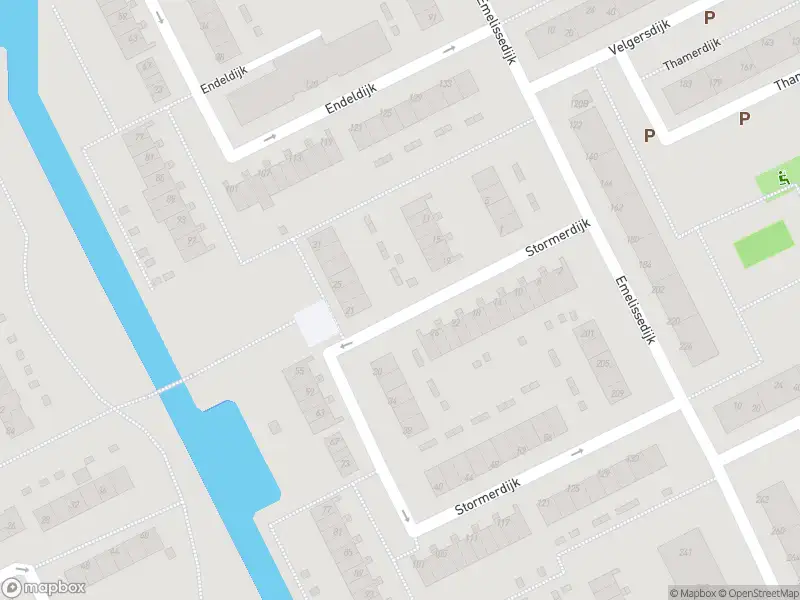 Ambulance met grote spoed naar de Stormerdijk in Rotterdam